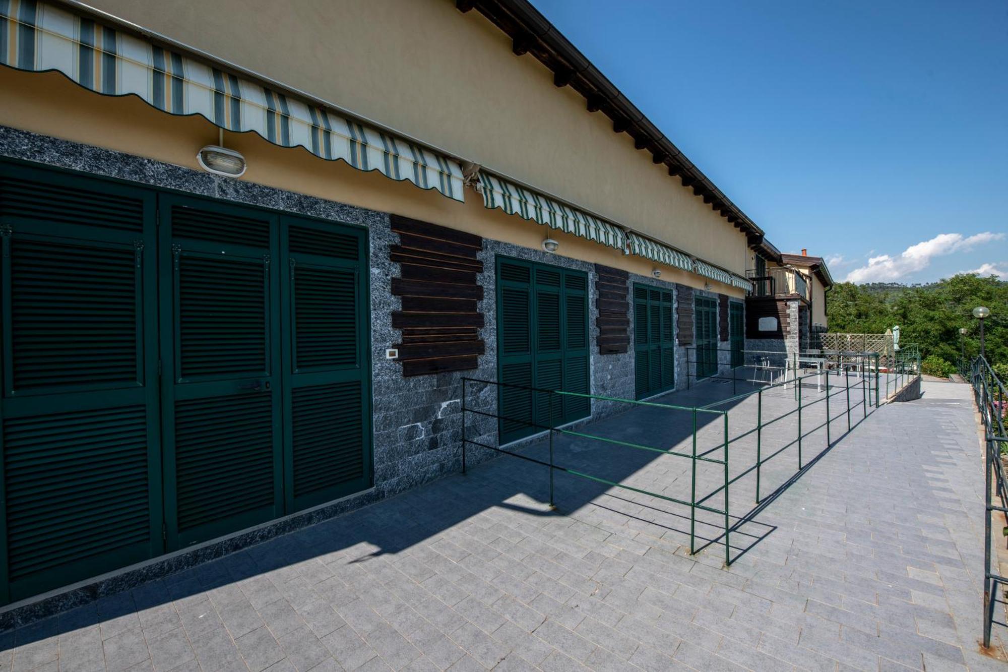 211 - Appartamento Acacia, Terrazza Giardino E Piscina Carro ภายนอก รูปภาพ
