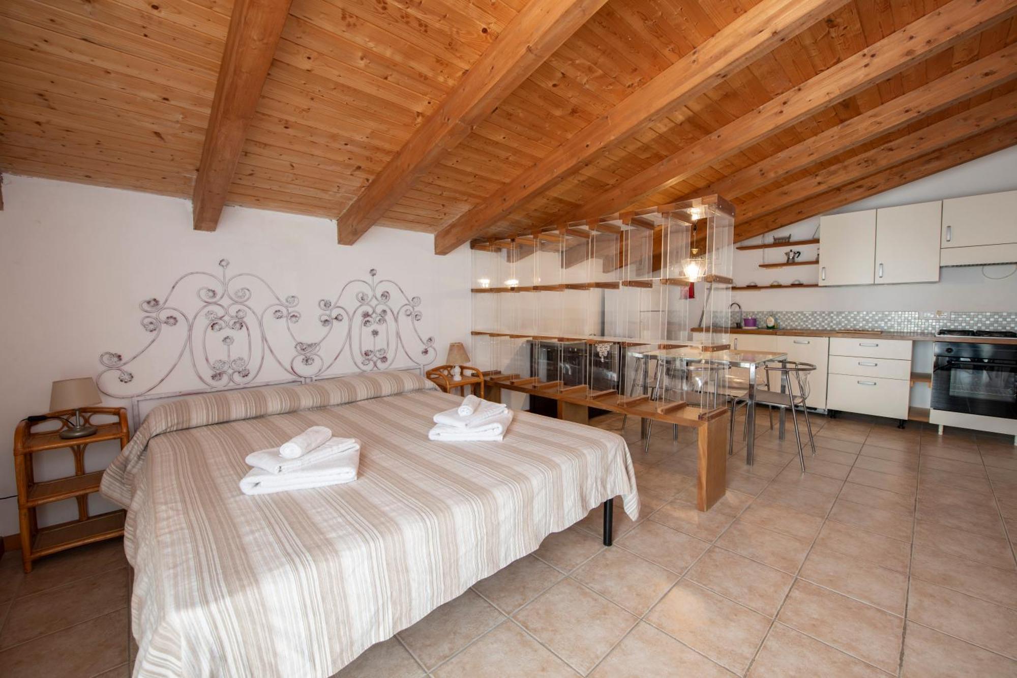 211 - Appartamento Acacia, Terrazza Giardino E Piscina Carro ภายนอก รูปภาพ